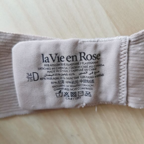 Three 34D Bras VS & La Vie en Rose - Picture 4 of 4